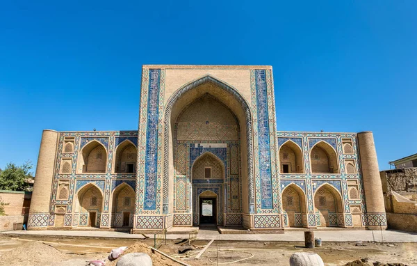 Ulugbek Madrasa en Bujará, Uzbekistán — Foto de Stock