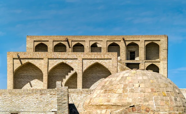 Budynki w średniowiecznym mieście Buchara, Uzbekistan — Zdjęcie stockowe