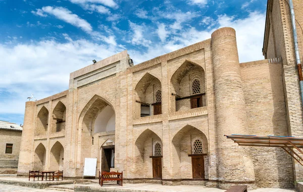 Antichi edifici nel centro storico di Bukhara, Uzbekistan — Foto Stock