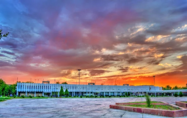 Navoi, Özbekistan Merkez postane