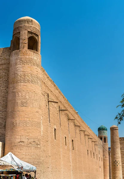 Kutlug Murad Inaq Madrasah på Itchan Kala, Khiva, Uzbekistan — Stockfoto