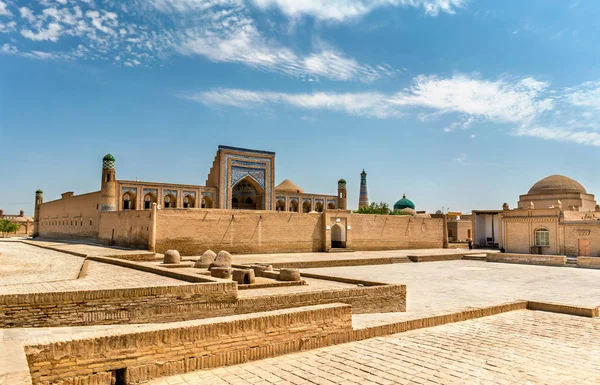 Mohammed Rahim Khan Medresa a Itchan Kala, la città vecchia di Khiva, Uzbekistan — Foto Stock
