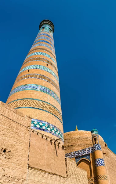 Islam Khodja Minaret en Itchan Kala - Khiva, Uzbekistán . —  Fotos de Stock