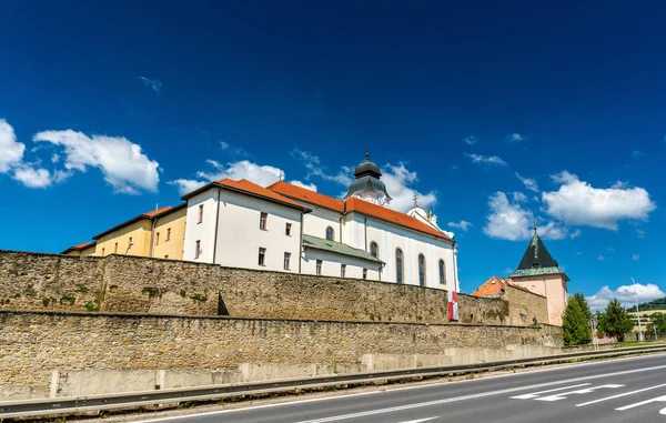 Franciskanerna kyrkan av den Helige Anden i Levoča, Slovakien — Stockfoto