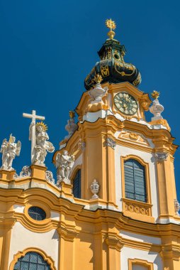Aziz Peter ve Paul Kilisesi, Avusturya'da Manastır Melk