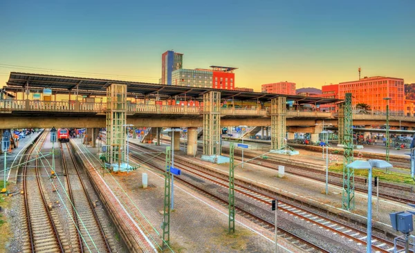 Фрайбург Hauptbahnhof, Центрального залізничного вокзалу Фрайбурга im прогулянок містом, Німеччина — стокове фото