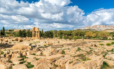 Tapınak Castor ve Pollux Valley tapınaklar Agrigento - Sicilya, İtalya