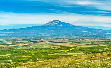 Sicilya Etna Dağı ile Panorama içinde belgili tanımlık geçmiş. İtalya