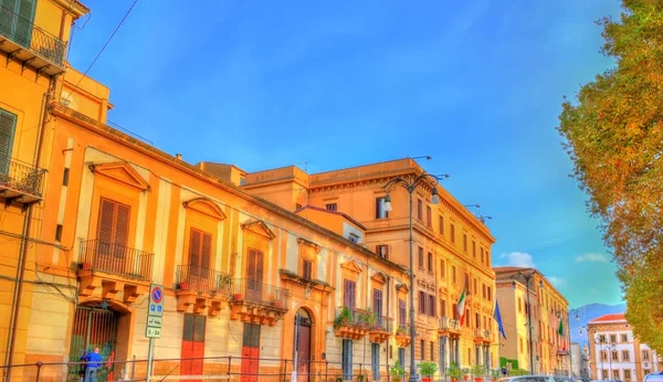 Edifici tipici a Palermo, Sicilia — Foto Stock