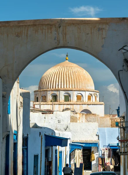 Tradycyjne domy w Medina Kairouan. Światowego dziedzictwa UNESCO w Tunezji — Zdjęcie stockowe
