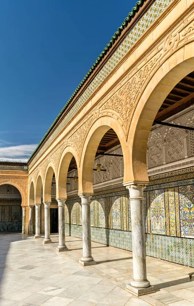 Barbier Mosque or Sidi Sahab Mausoleum in Kairouan, Tunisia — Stock Photo, Image