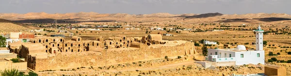 Blick auf ksar ouled abdelwahed im Dorf ksour jlidet in Südtunesien — Stockfoto