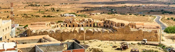 Utsikt över Ksar Ouled Boujlida på Ksour Jlidet village i södra Tunisien — Stockfoto