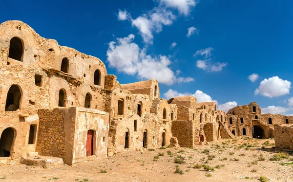 Ksar Ouled Abdelwahed al villaggio di Ksour Jlidet nel sud della Tunisia — Foto Stock