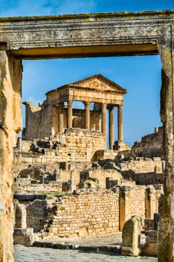 Roma Capitol adlı Thugga. UNESCO mirası Tunus