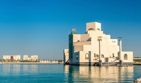 Das museum für islamische kunst in doha, qatar — Stockfoto