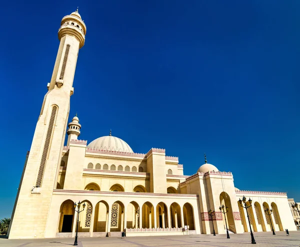 Мечеть Аль-Фатех в Манаме, столице Бахрейна — стоковое фото