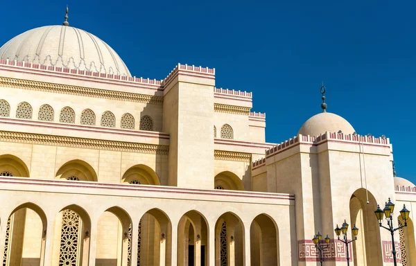 Al Fateh Grand Mosque, Manama, Bahrein fővárosában — Stock Fotó