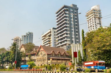 Girgaon, Güney Mumbai üniversitede Wilson