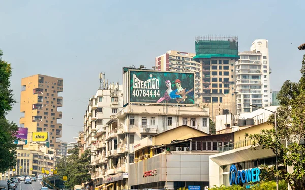 南インドのヒューズ道路上の建物 — ストック写真