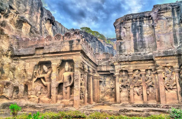 El templo Kailasa, cueva 16 en el complejo Ellora. Patrimonio de la Humanidad por la UNESCO en Maharashtra, India —  Fotos de Stock