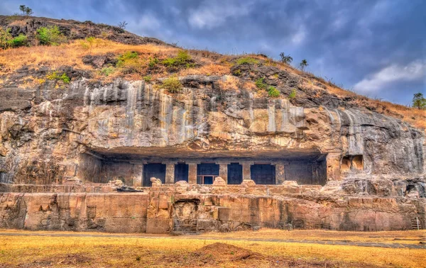 Kumbharvada, cueva 25 en el complejo Ellora. Patrimonio de la Humanidad por la UNESCO en Maharashtra, India —  Fotos de Stock