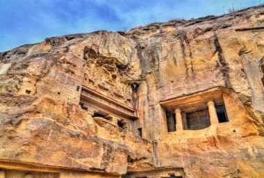 Vishvakarma Mağarası, büyük Budist dua salonunda Ellora mağaraları. Unesco Dünya Mirası Maharashtra, Hindistan