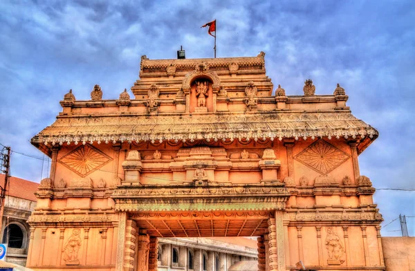 Traditionele Indiase arch in Khuldabad dorp. Maharashtra, India — Stockfoto