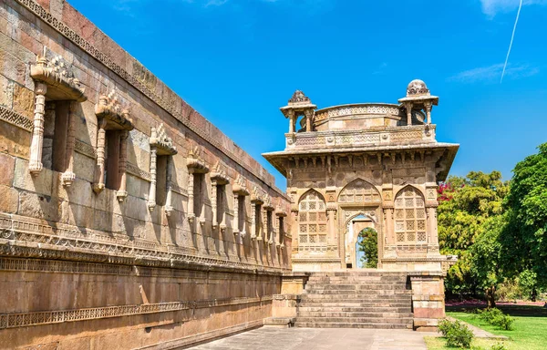 Jami Masjid, a major tourist attraction at Champaner-Pavagadh Archaeological Park - Gujarat, India — Stock Photo, Image