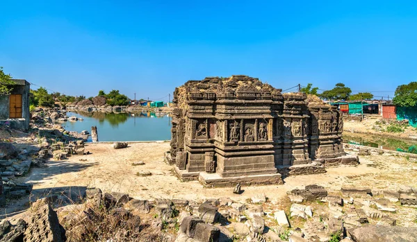 Lakulish Temple and Chhashiyu Lake at Pavagadh Hill - Gujarat, Índia — Fotografia de Stock