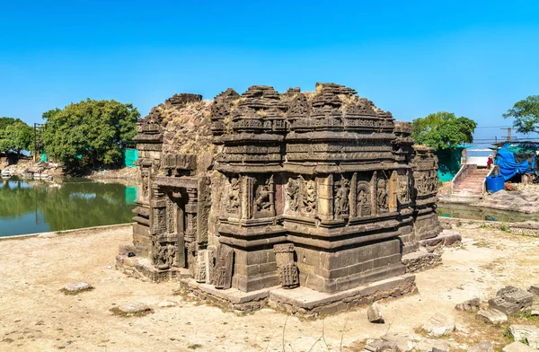 Lakulish Temple and Chhashiyu Lake at Pavagadh Hill - Gujarat, Índia — Fotografia de Stock