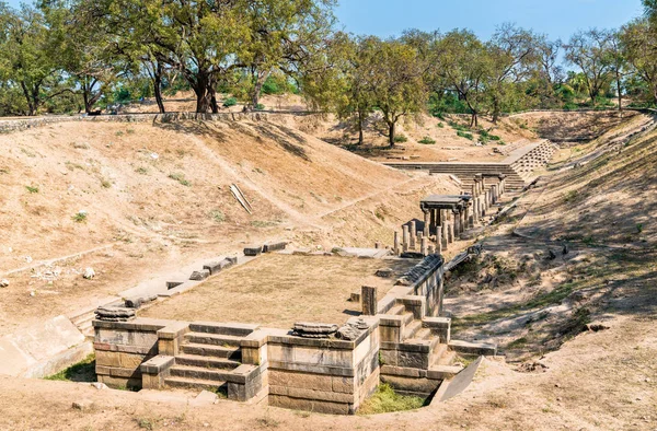 Sahasralinga Talav, een middeleeuwse kunstmatige watertank in Patan - Gujarat, India — Stockfoto