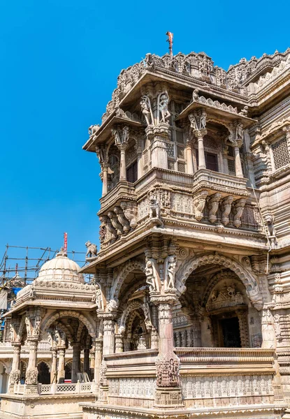Hutheesing Jain Temple em Ahmedabad, Gujarat, Índia — Fotografia de Stock