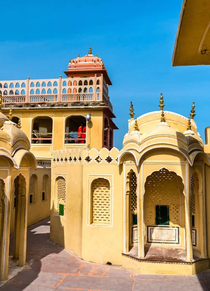 Hawa Mahal of Paleis van winden in Jaipur, India — Stockfoto
