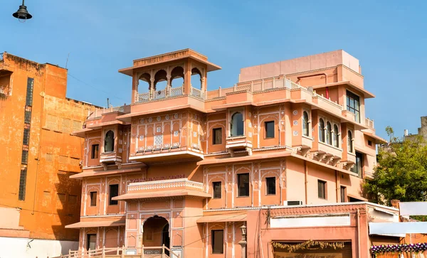 Gebouwen in Jaipur roze stad. India — Stockfoto