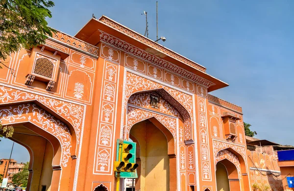 Nueva Puerta en la Ciudad Rosa de Jaipur - India —  Fotos de Stock