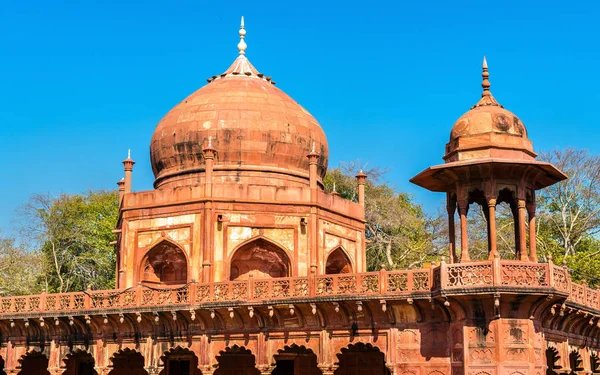 Sír a Fatehpuri Begum közelében a Taj Mahal, Agra, India — Stock Fotó