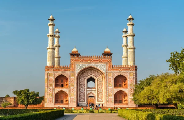 Południowa brama Sikandra Fort w mieście Agra - Uttar Pradesh, Indie — Zdjęcie stockowe