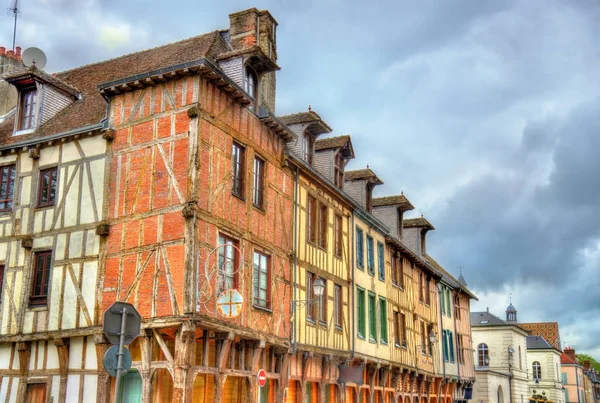 Casas tradicionais em Troyes, Francia — Fotografia de Stock