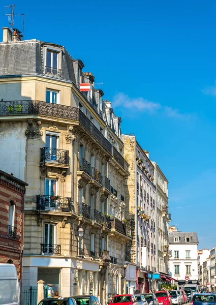 Typowe francuskie budynki w podparyskiej miejscowości Vincennes — Zdjęcie stockowe