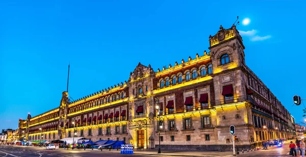 Het nationaal paleis in Mexico-stad — Stockfoto