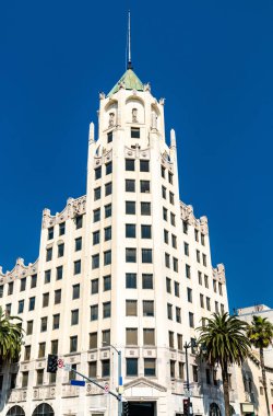 Hollywood First National Bank Binası, Los Angeles 'ın merkezinde tarihi bir kule.