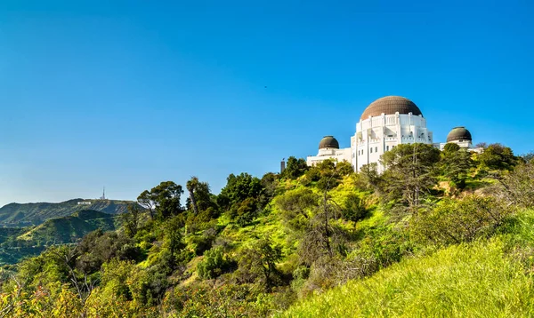 O Observatório Griffith em Mount Hollywood em Los Angeles, Califórnia — Fotografia de Stock