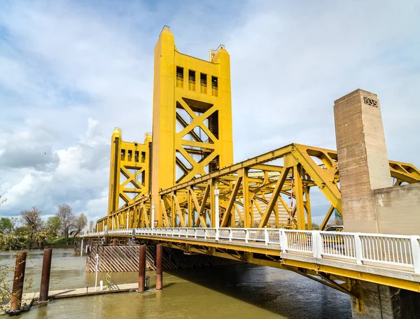 Tower Bridge in Sacramento, California — Stock Photo, Image