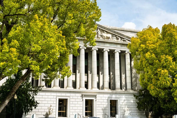 Edificio de oficinas estatales de California en Sacramento — Foto de Stock