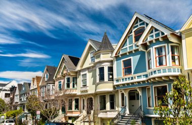 San Francisco, Kaliforniya 'da geleneksel Viktorya evleri