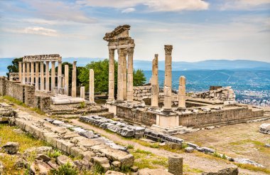 Pergamon, Türkiye 'deki Trajan Tapınağı