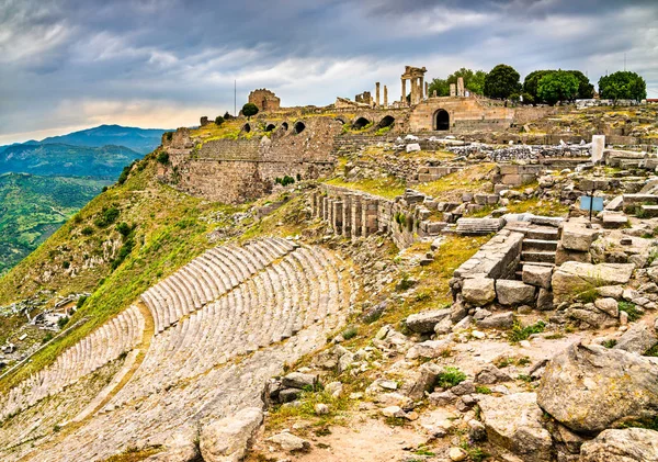Ruins of the ancient city of Pergamon in Turkey — Stock Photo, Image