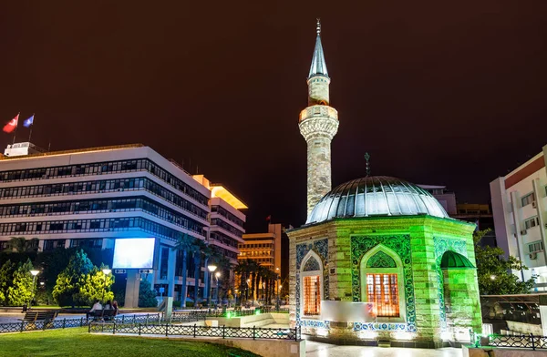 Yali nebo mešita Konak v Izmiru, Turecko — Stock fotografie
