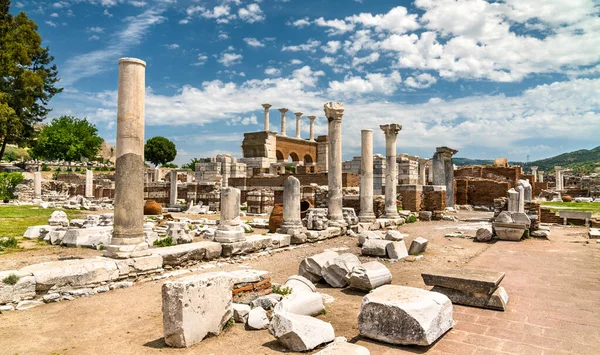 Türkiye 'de Efes' teki Aziz John Bazilikası 'nın kalıntıları — Stok fotoğraf